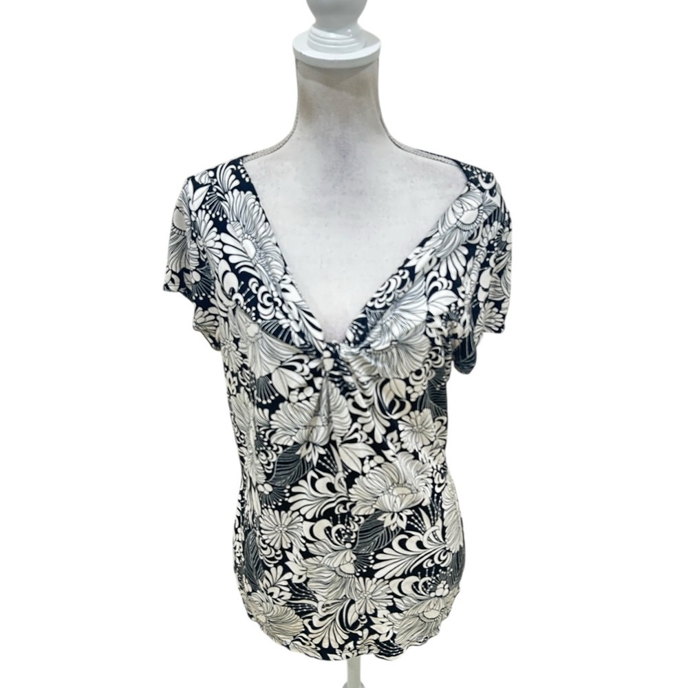 Ann Taylor Black & White Floral Twist V-Neck Short Sleeve Top size large